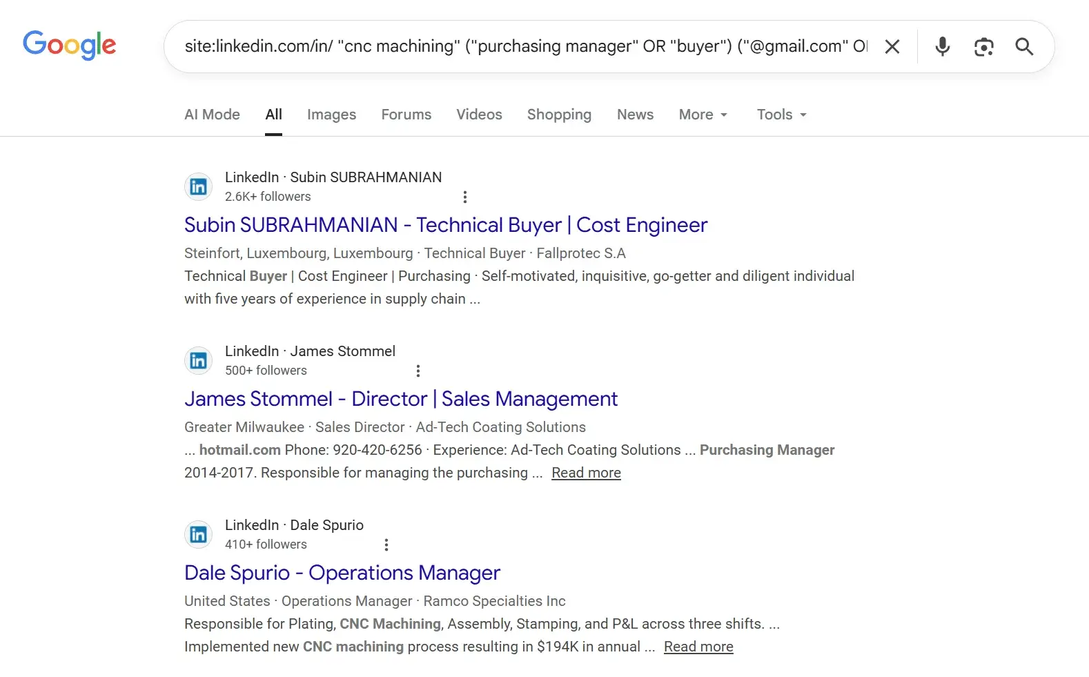 可以使用谷歌高级搜索指令查找客户在领英公开的邮箱账号